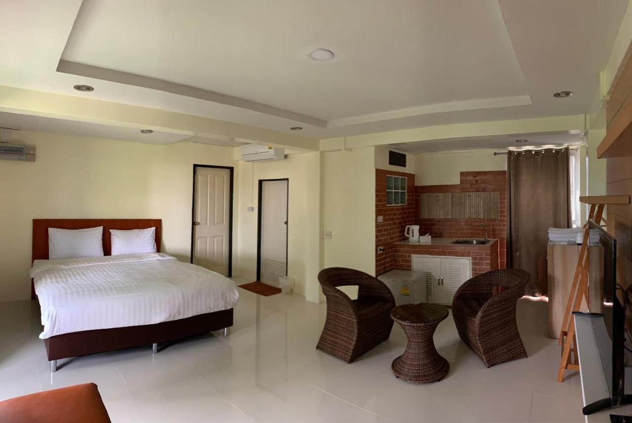 Petchsiri Room เพชรสิริรูม Ban Sai Mai Exterior photo